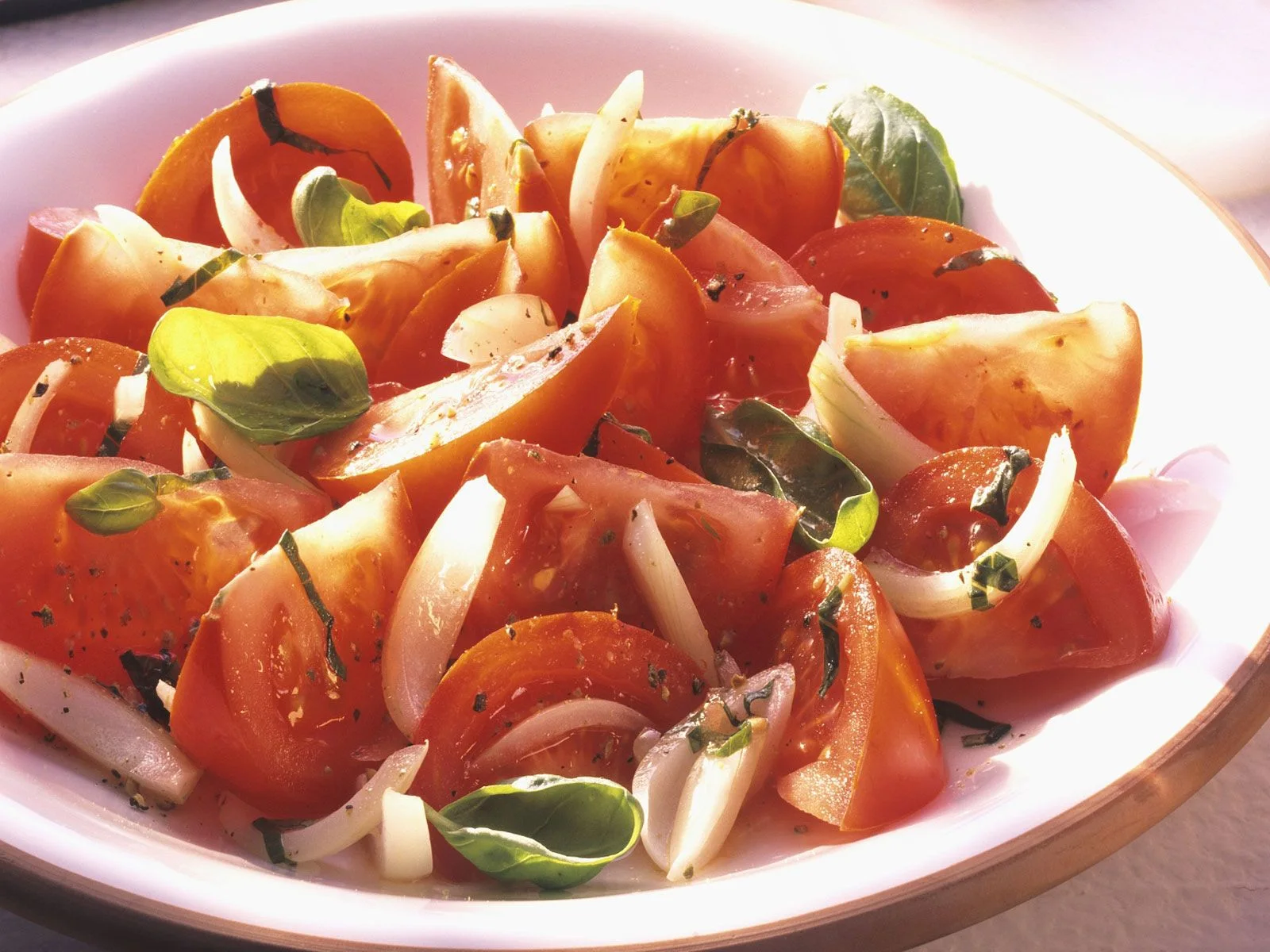 Tomaten-Zwiebel-Salat